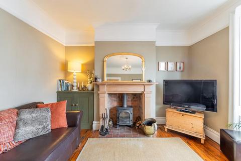 16 Alexandra Terrace, Hexham, NE46 3JH