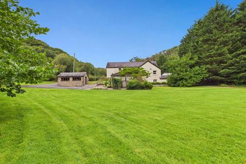 5 bedroom property with land for sale, Bronwydd Arms, Carmarthen