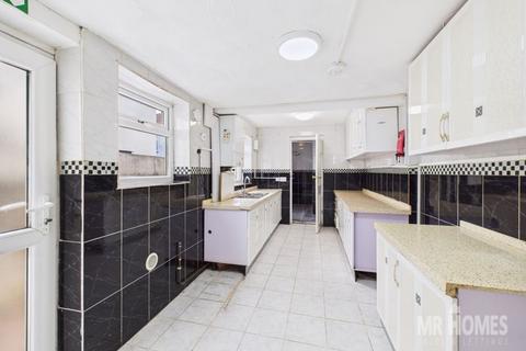 3 bedroom terraced house for sale, Compton Street, Grangetown, Cardiff CF11 6TJ