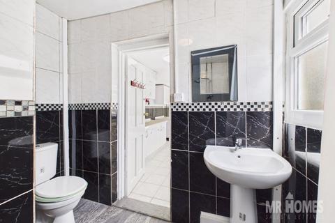 3 bedroom terraced house for sale, Compton Street, Grangetown, Cardiff CF11 6TJ