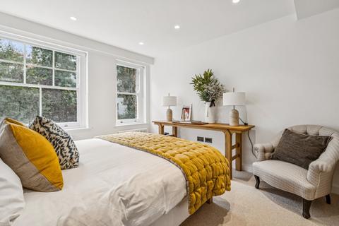 3 bedroom flat for sale, Evelyn Gardens, South Kensington, London