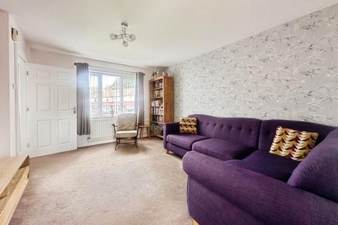 3 Benedict Close, Salford, M7 2GB