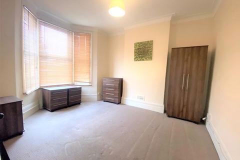 152 Woolwich Road, London, SE10 0LT