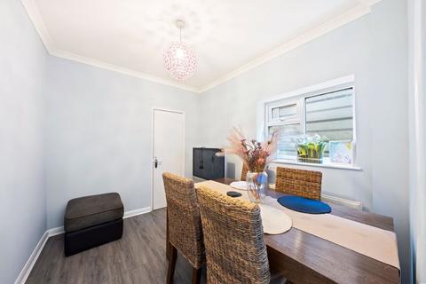 15a Chalgrove Road, Sutton, SM2 5JT