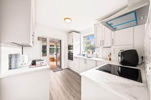 15a Chalgrove Road, Sutton, SM2 5JT