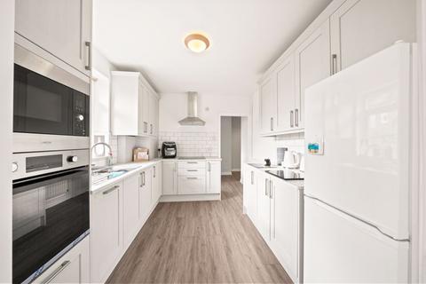 15a Chalgrove Road, Sutton, SM2 5JT