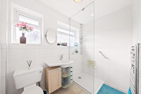 15a Chalgrove Road, Sutton, SM2 5JT