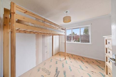 2 bedroom end of terrace house for sale, Boscombe Road, Worcester Park