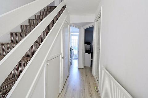 3 bedroom terraced house for sale, St Marys Close, South Benfleet