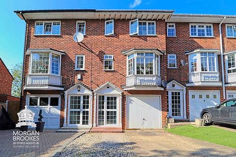 3 bedroom terraced house for sale, St Marys Close, South Benfleet