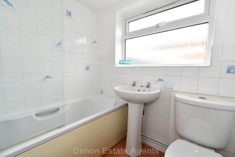 2 bedroom terraced house for sale, Leonard Road, Gosport