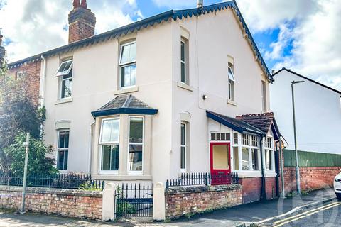 Derby Road, Poulton-le-Fylde, FY6 7AF