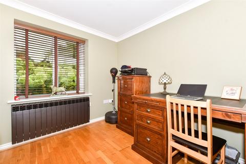 undefined, Lee Heights, Maidstone ME14