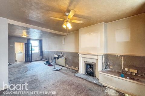 3 bedroom semi-detached house for sale, Harwich Road, Colchester