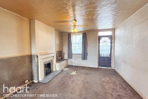 3 bedroom semi-detached house for sale, Harwich Road, Colchester