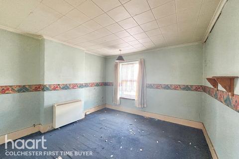 3 bedroom semi-detached house for sale, Harwich Road, Colchester