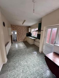 3 bedroom end of terrace house to rent, New Road, Dudley, DY2 9AZ