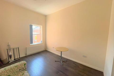 1 bedroom in a house share to rent, Wren Street, Coventry CV2