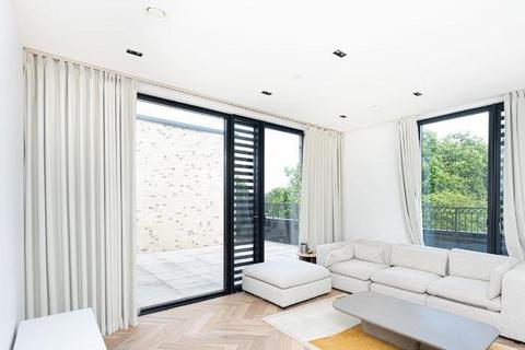 3 bedroom apartment to rent, 3 Cluny Mews, London, SW5 9AG