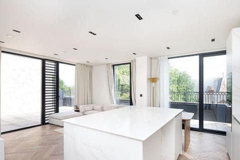 3 bedroom apartment to rent, 3 Cluny Mews, London, SW5 9AG