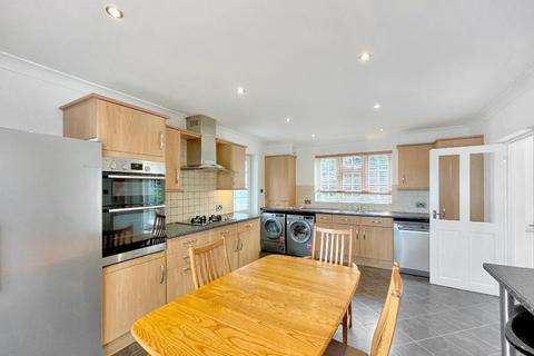 undefined, Barnfield Road, Sanderstead, Surrey, CR2 0EZ