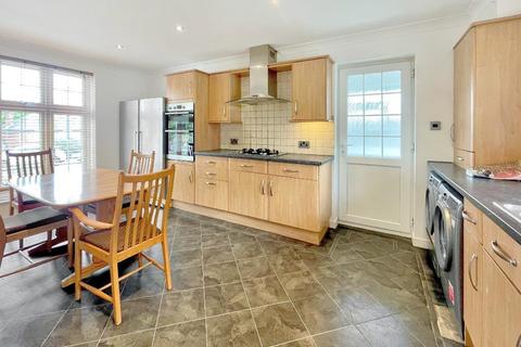 13 Barnfield Road, South Croydon, CR2 0EZ
