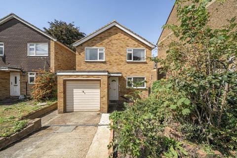 Glossop Road, Sanderstead, Surrey, CR2 0PW