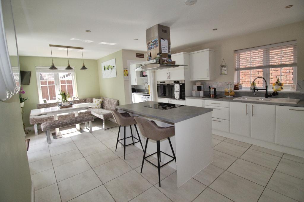 Kitchen Dining Area