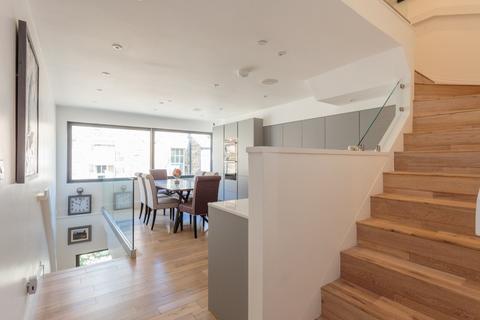 4 bedroom terraced house to rent, Dublin Street Lane South, Edinburgh, EH1