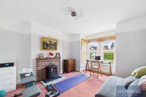 undefined, North Road East, Cheltenham
