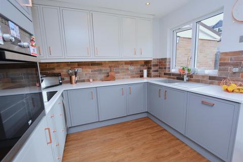 undefined, Sutherland Drive, Colliers Wood SW19
