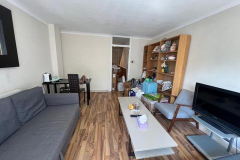 2 bedroom flat to rent, London NW1