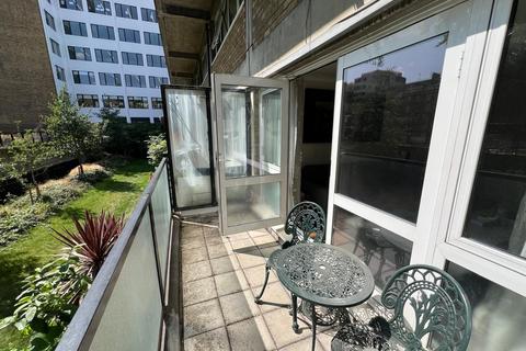 2 bedroom flat to rent, London NW1