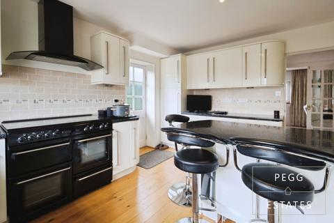 4 bedroom detached house for sale, Marldon Road, Torquay