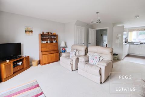 3 bedroom semi-detached house for sale, Larkspur Court, Paignton