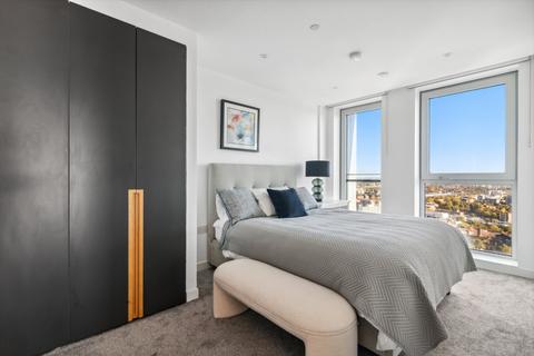 3 bedroom flat for sale, Southwark Bridge Road, London, SE1