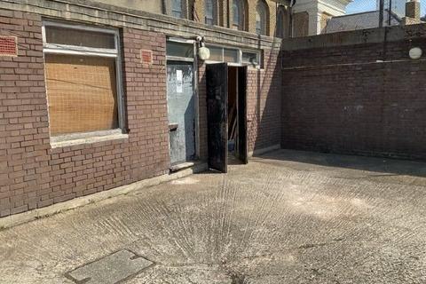 Mixed use to rent, 23 Teversham Lane London SW8 2DJ