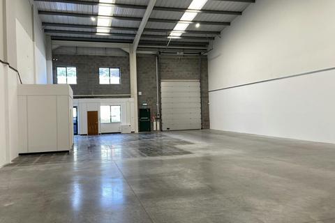 Property to rent, Holbrook Ln Coventry CV6 4BL