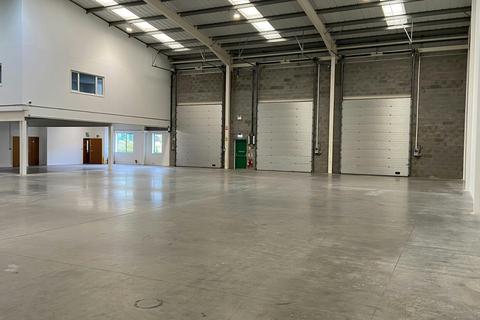 Property to rent, Holbrook Ln Coventry CV6 4BL