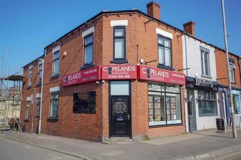 Retail property (high street) to rent, 67 Church St Bolton BL5 3RZ