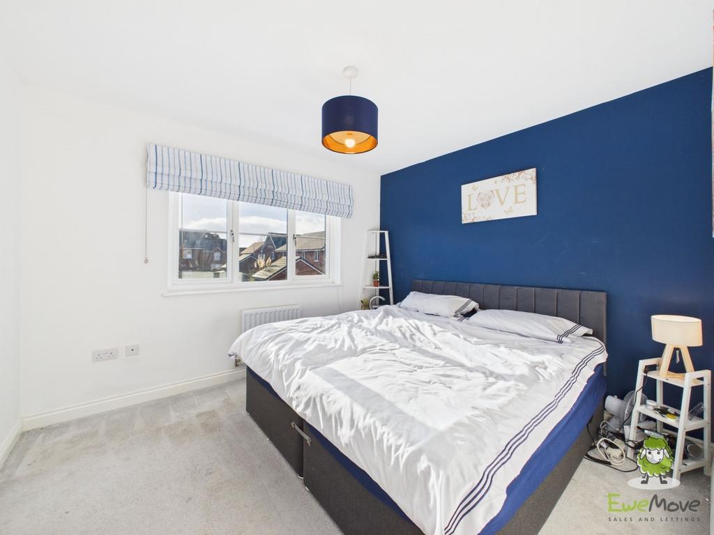Bedroom 1 - Brogden Drive - Ewemove Whitchurch and