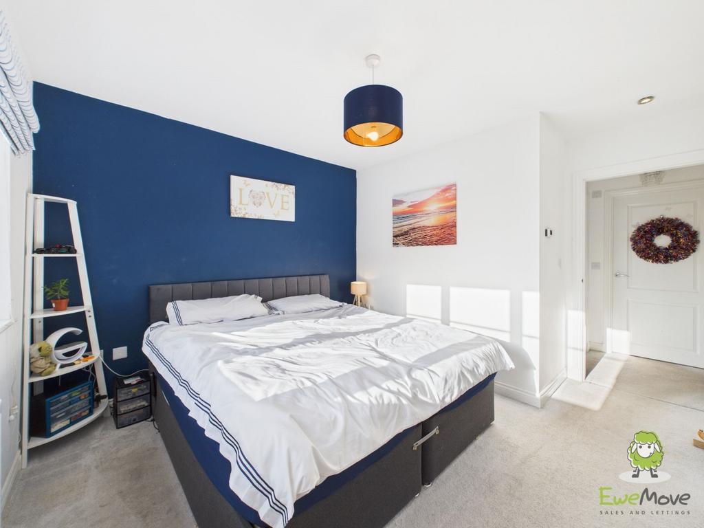 Bedroom 1 - Brogden Drive - Ewemove Whitchurch and