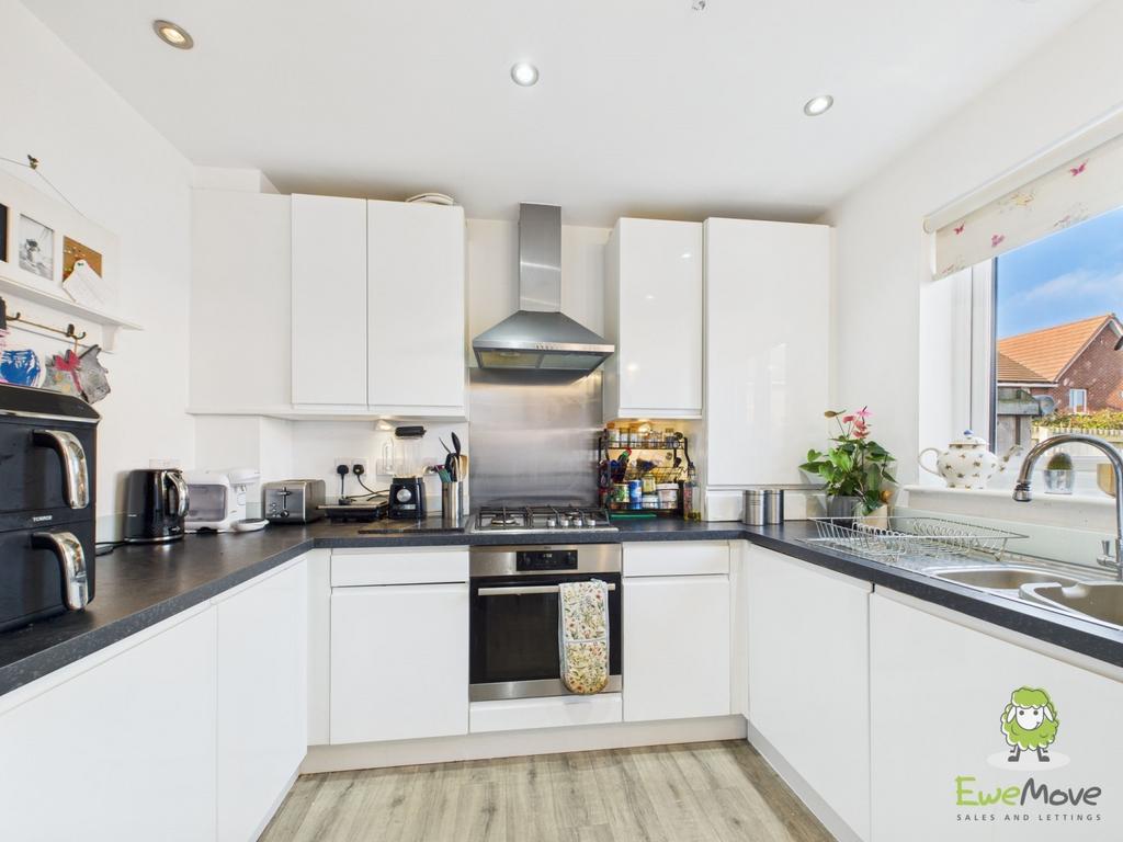 Kitchen - Brogden Drive - Ewemove Whitchurch and N