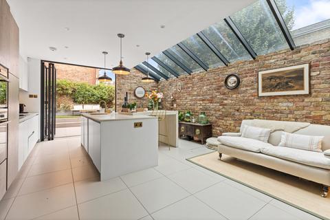 4 bedroom end of terrace house for sale, Priory Park Road, Queen's Park, NW6