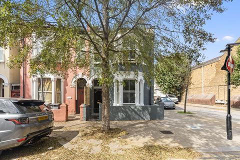 4 bedroom end of terrace house for sale, Priory Park Road, Queen's Park, NW6
