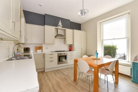 2 bedroom ground floor flat for sale, Madeira Road, Ventnor, Isle of Wight