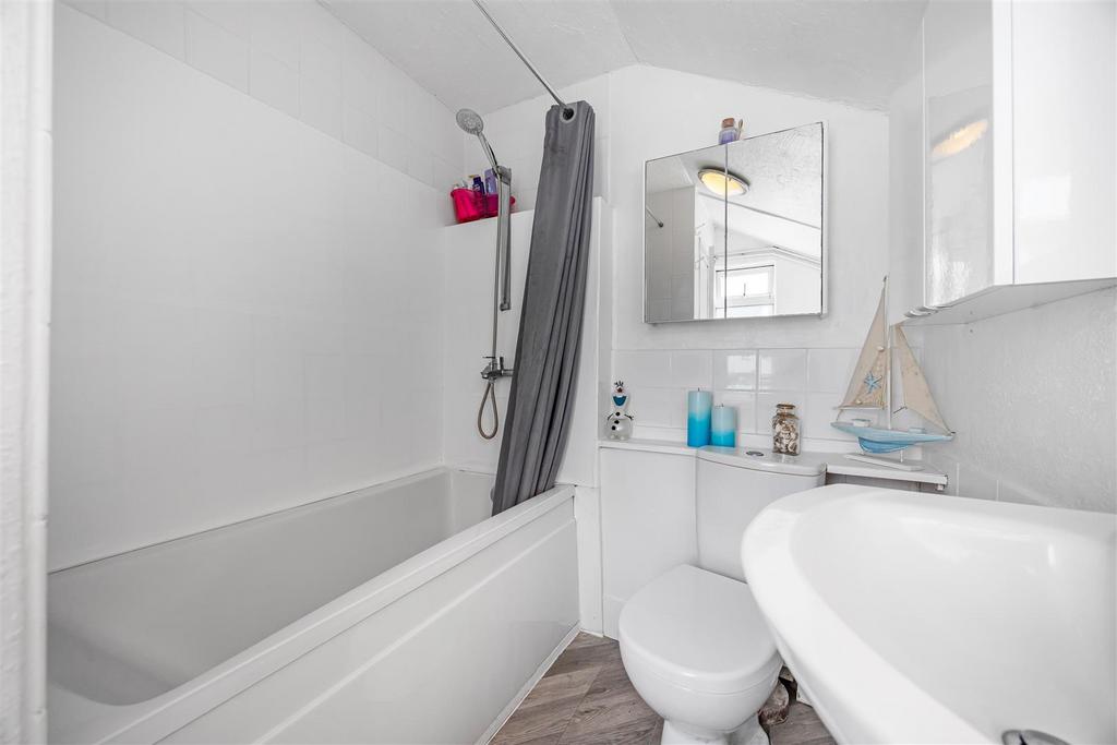 Bathroom.jpg
