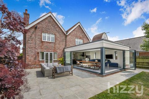 8 Ladbrook Close, Elmsett, Ipswich, IP7 6LD