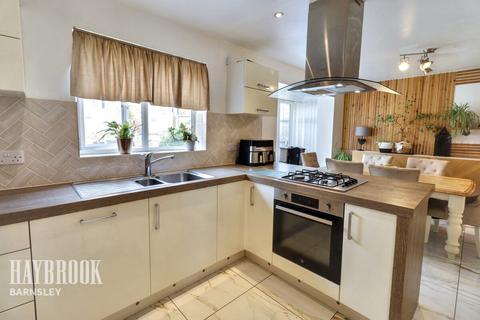undefined, Longwall Close, Mapplewell
