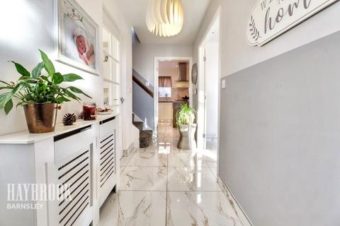 undefined, Longwall Close, Mapplewell